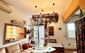 Garden Room With Shared Bathroom - Central Station